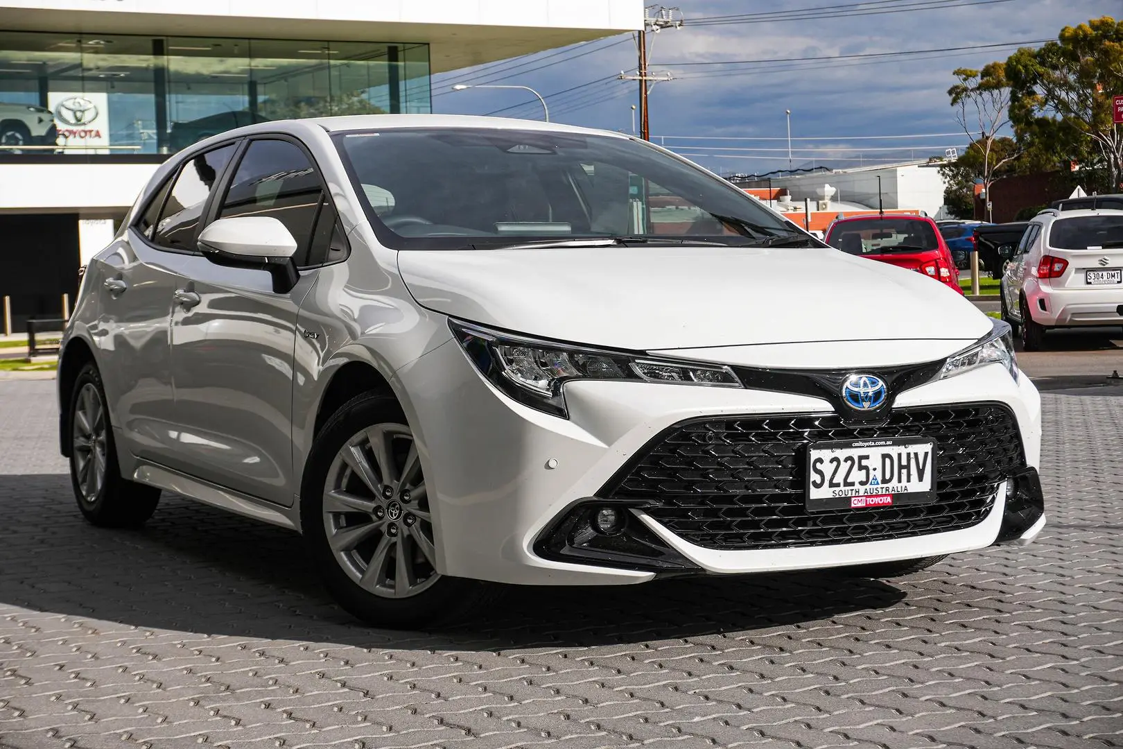 2025 Toyota Corolla Gallery Image 2