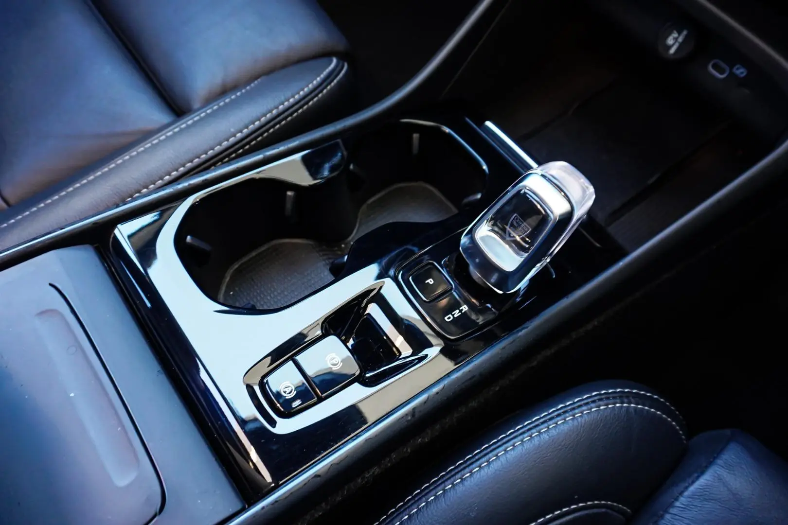 2023 Volvo XC40 Gallery Image 21