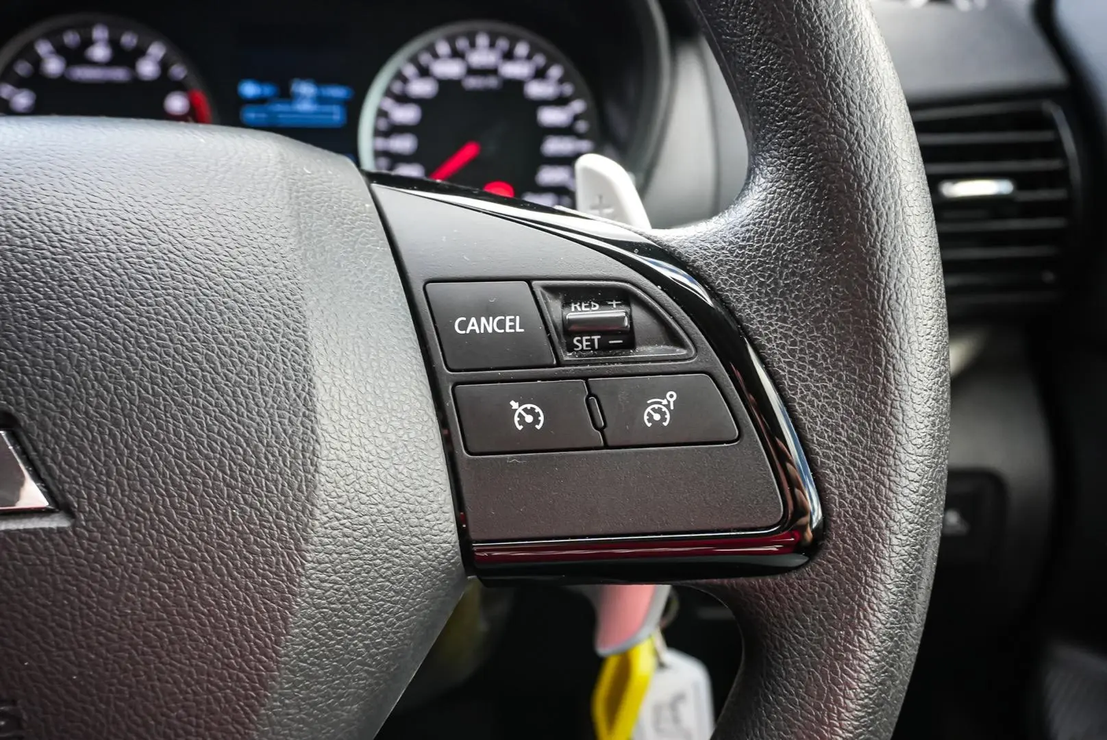 2023 Mitsubishi Eclipse Cross Gallery Image 20