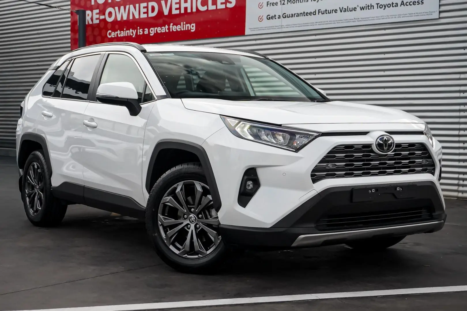 2024 Toyota RAV4 Gallery Image 2