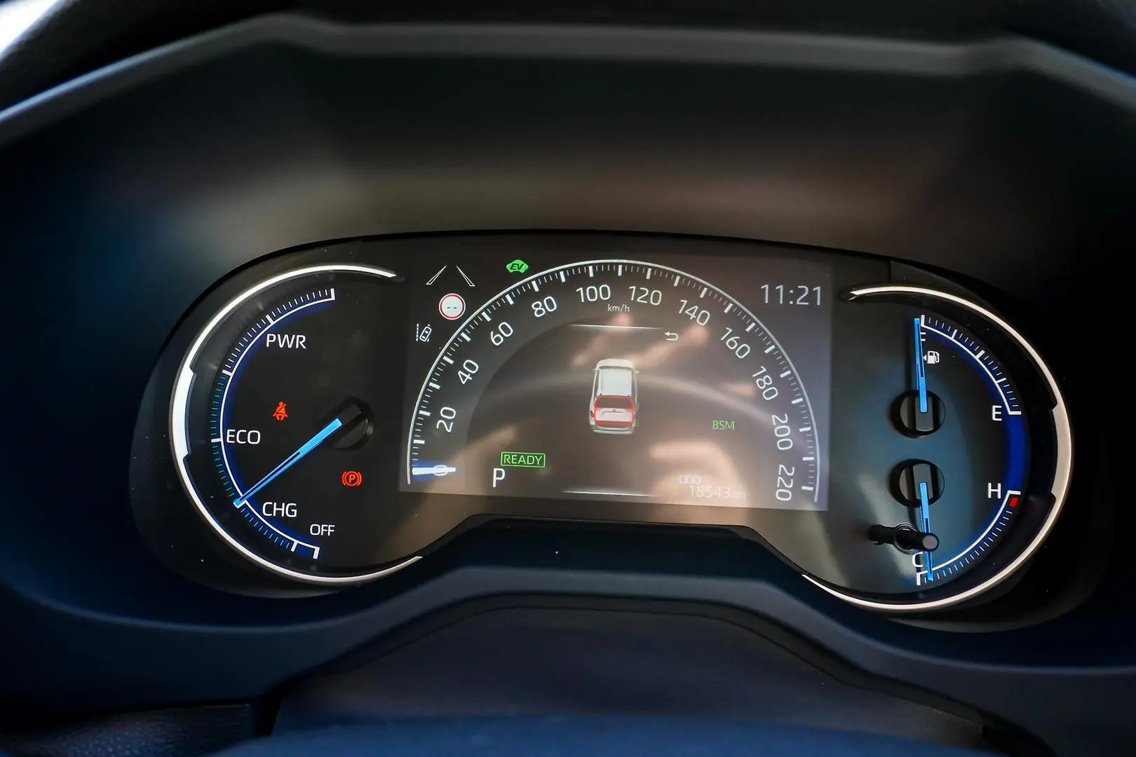 2025 Toyota RAV4 Gallery Image 18