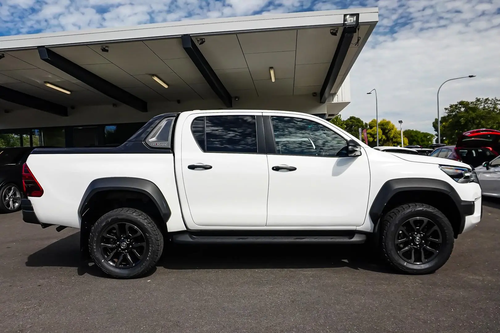 2024 Toyota Hilux Gallery Image 4