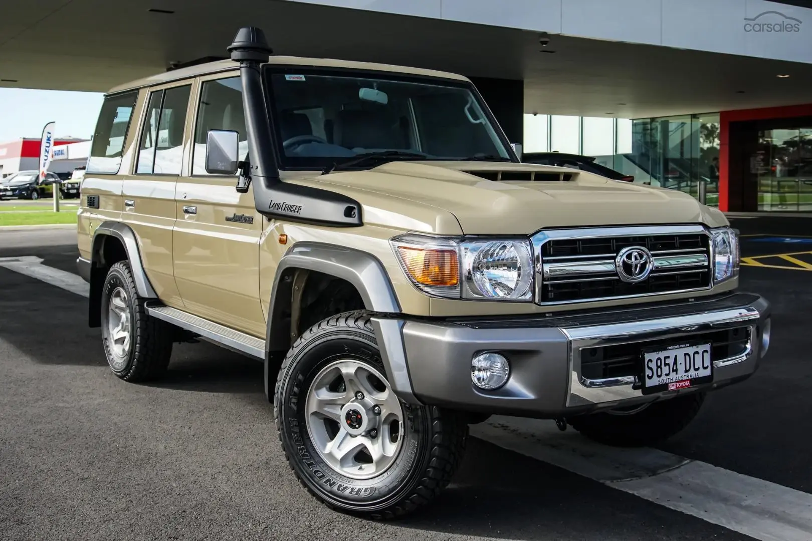 2022 Toyota Landcruiser Image 1