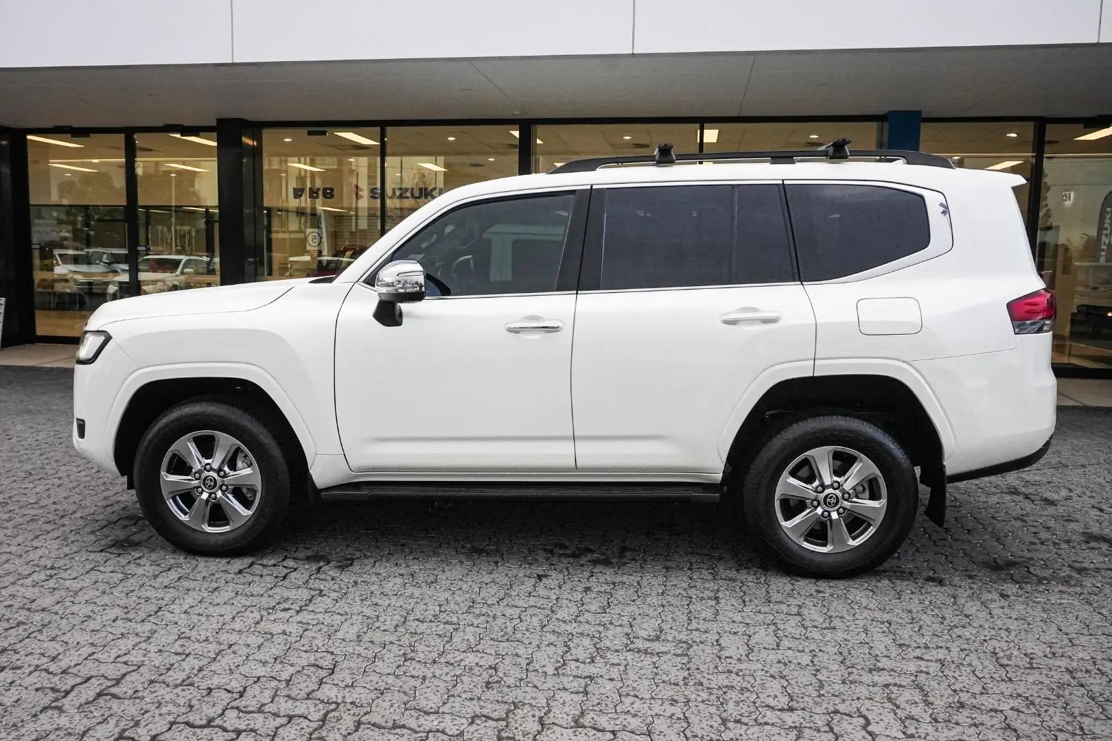2023 Toyota Landcruiser Gallery Image 4