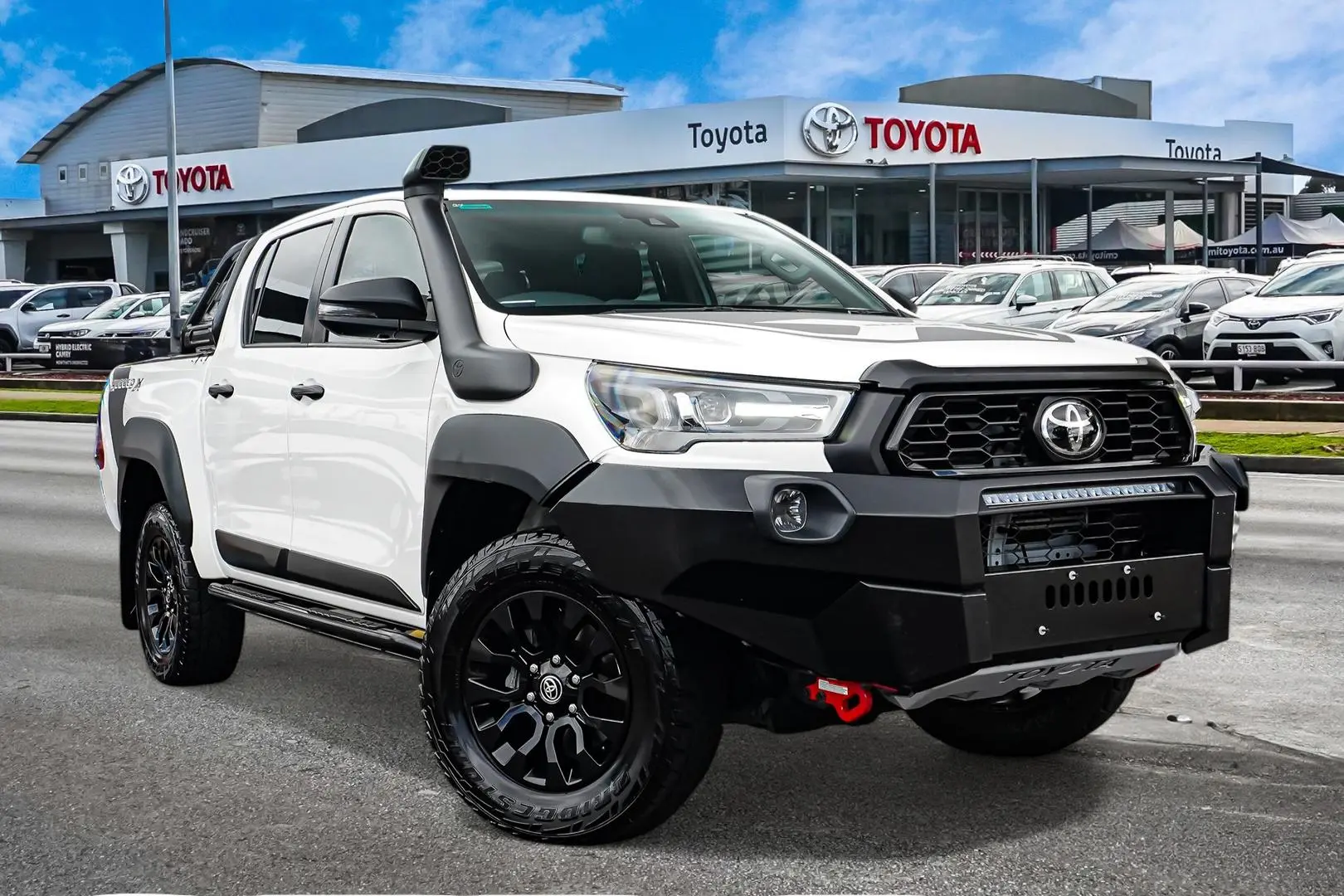 2022 Toyota Hilux Gallery Image 1