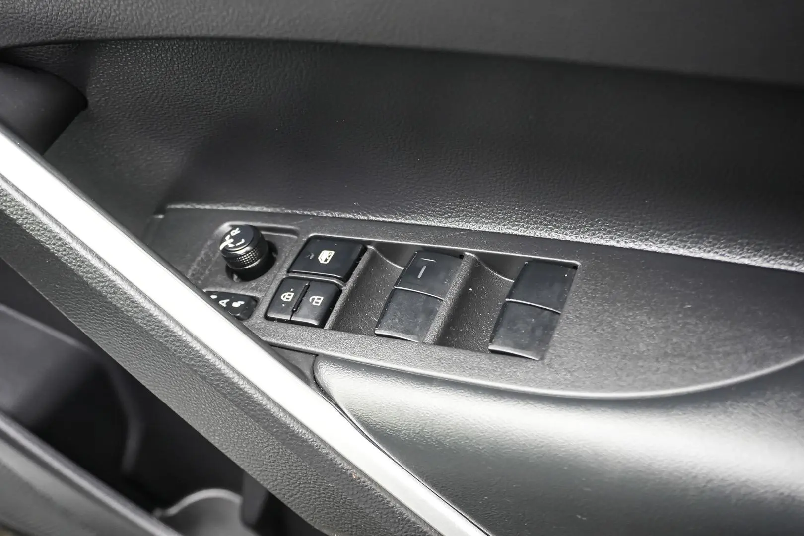 2022 Toyota Corolla Cross Gallery Image 16