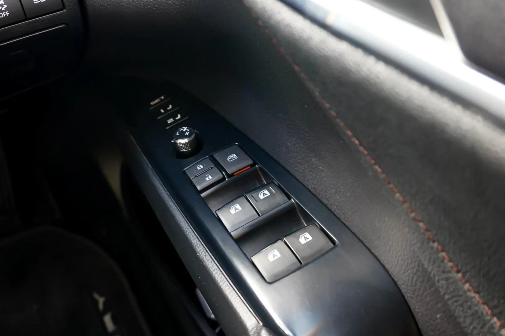 2018 Toyota Camry Gallery Image 21