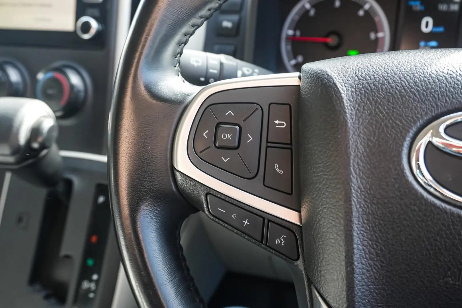 2019 Toyota Hiace Gallery Image 27