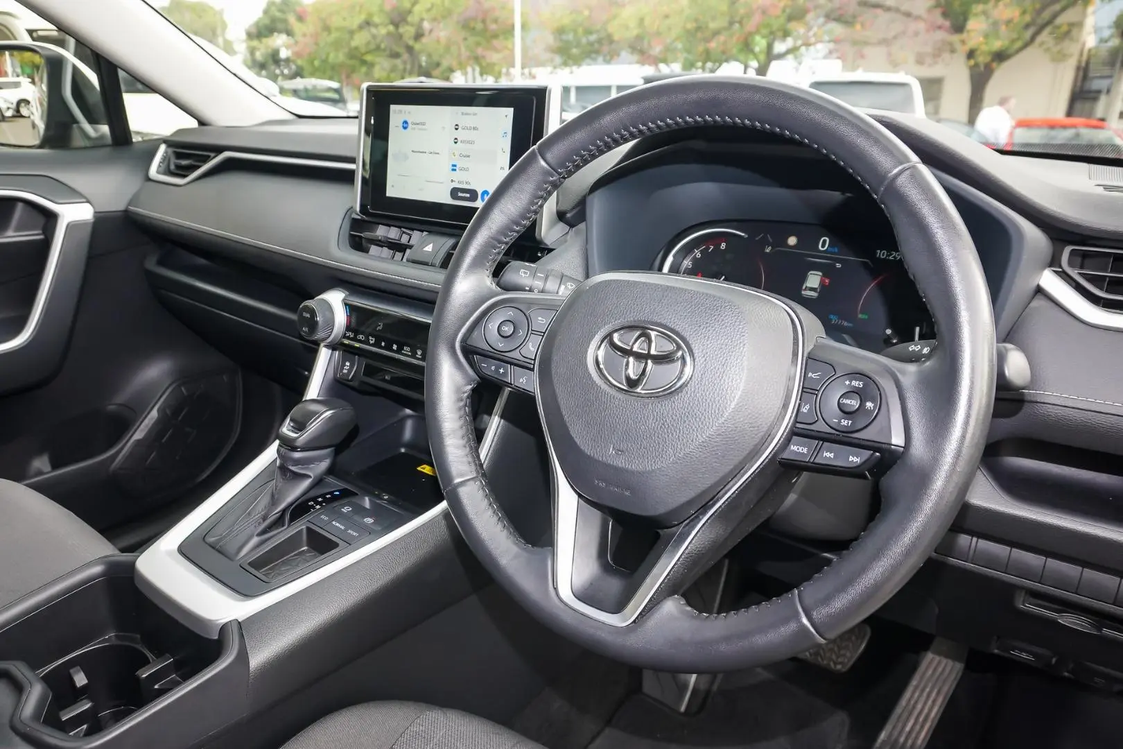 2024 Toyota RAV4 Gallery Image 7