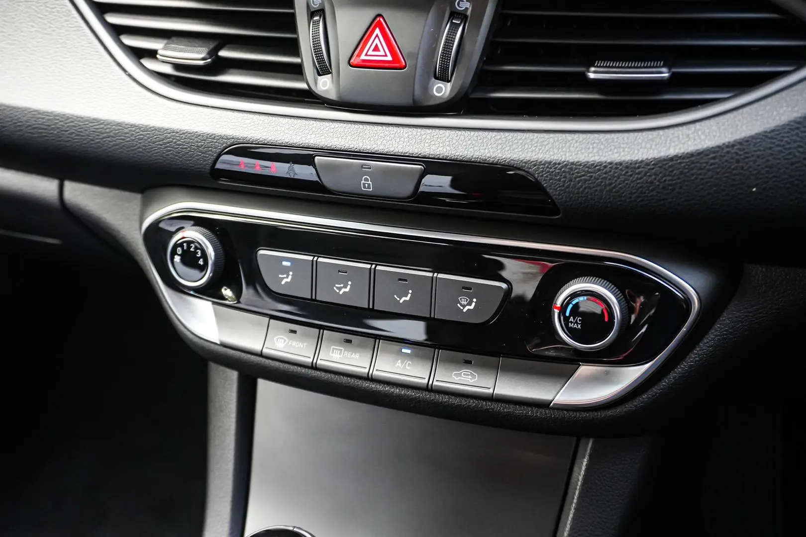 2021 Hyundai i30 Gallery Image 22