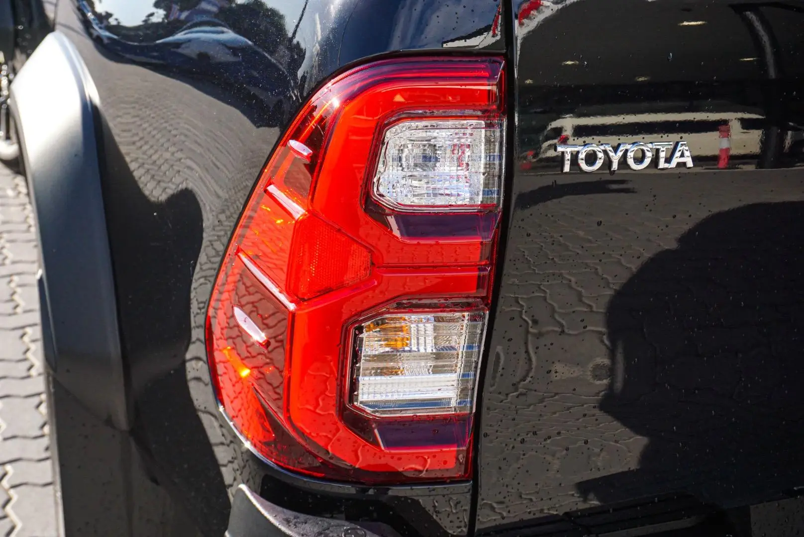 2022 Toyota Hilux Gallery Image 13