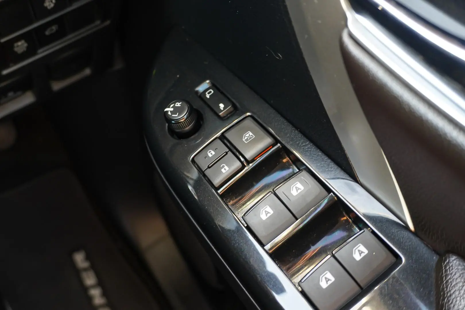 2017 Toyota Fortuner Gallery Image 21