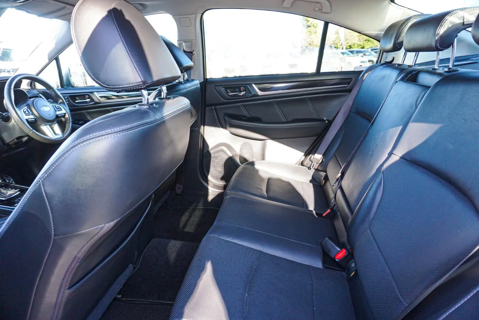 2017 Subaru Liberty Gallery Image 8