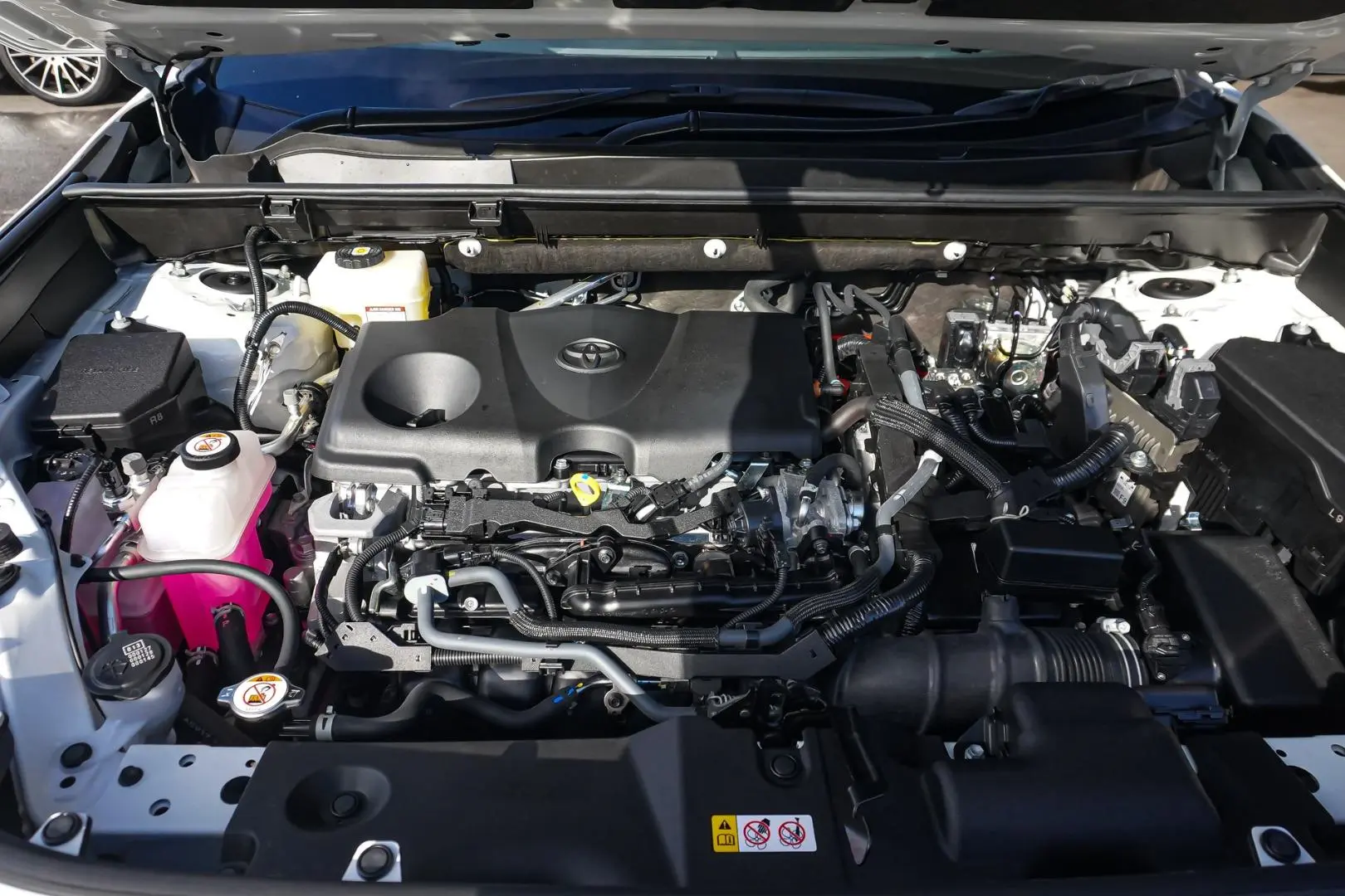 2022 Toyota RAV4 Gallery Image 25