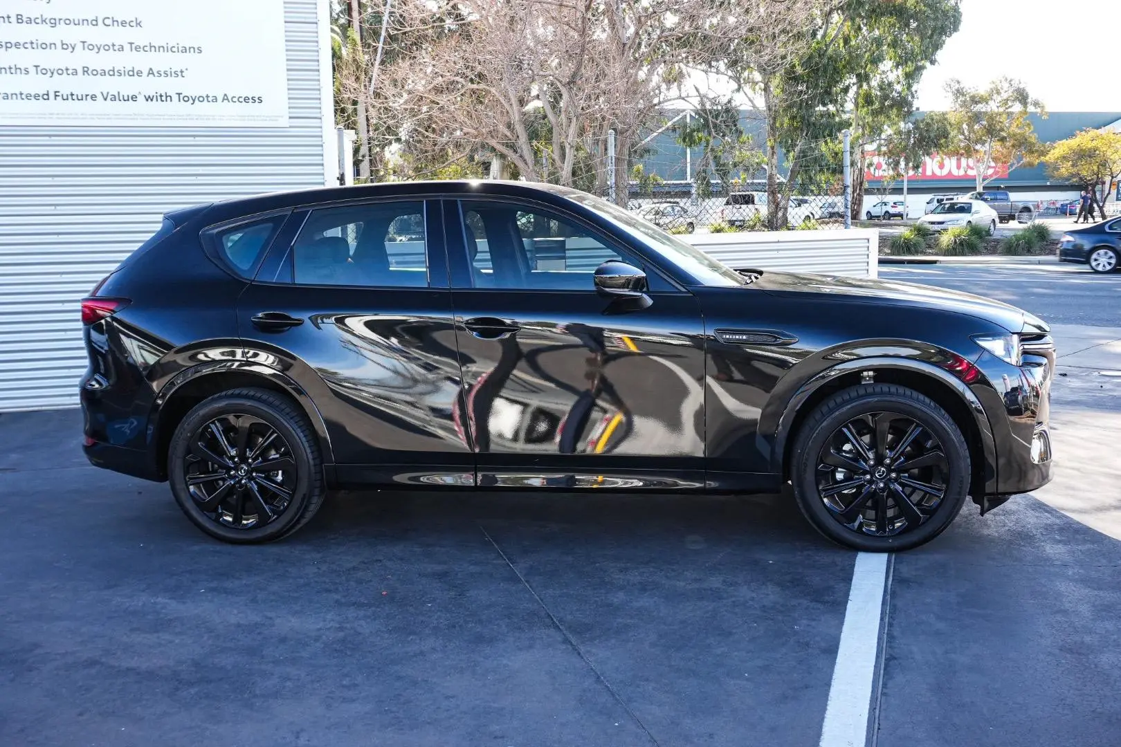 2025 Mazda CX-60 Gallery Image 4