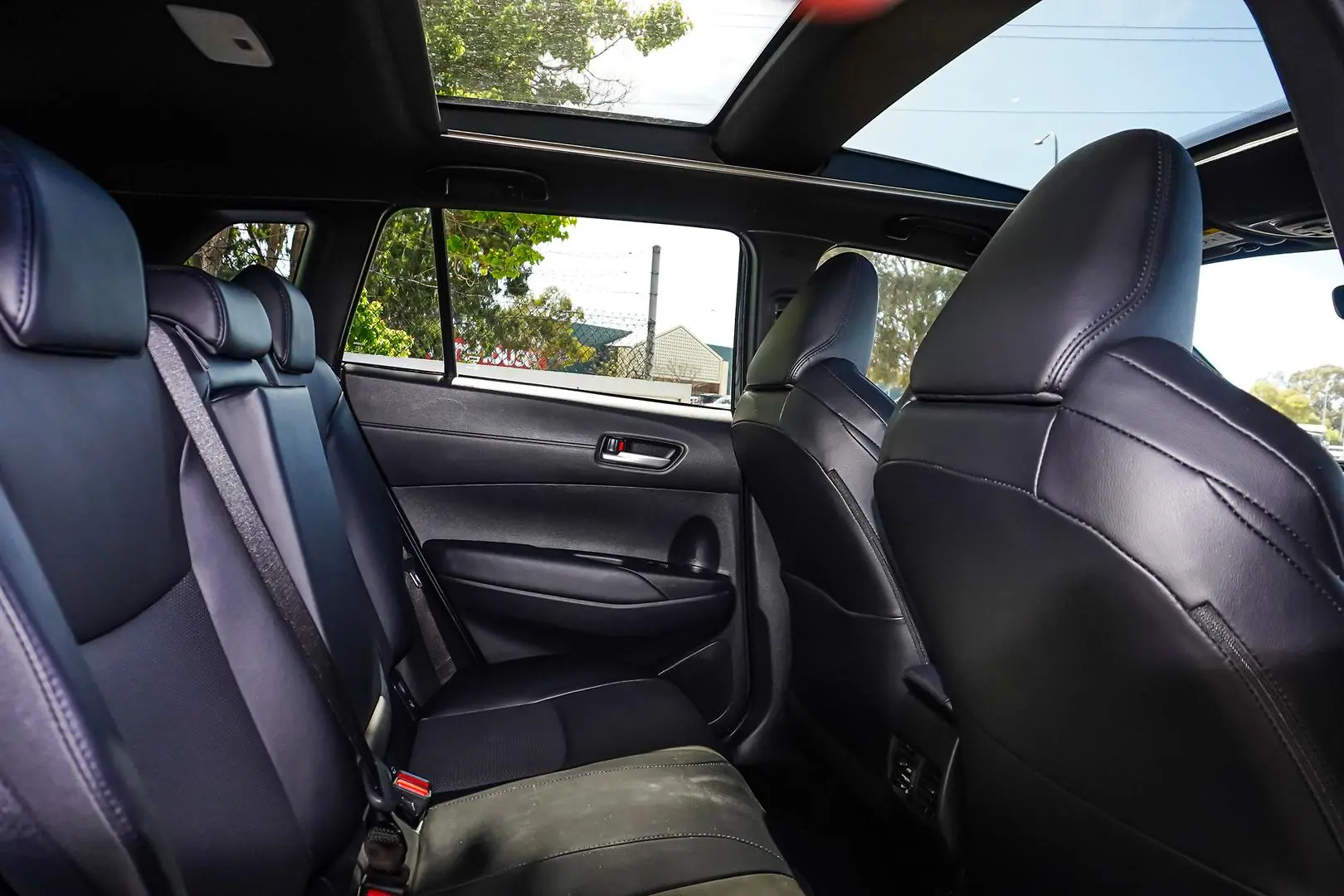 2024 Toyota Corolla Cross Gallery Image 9