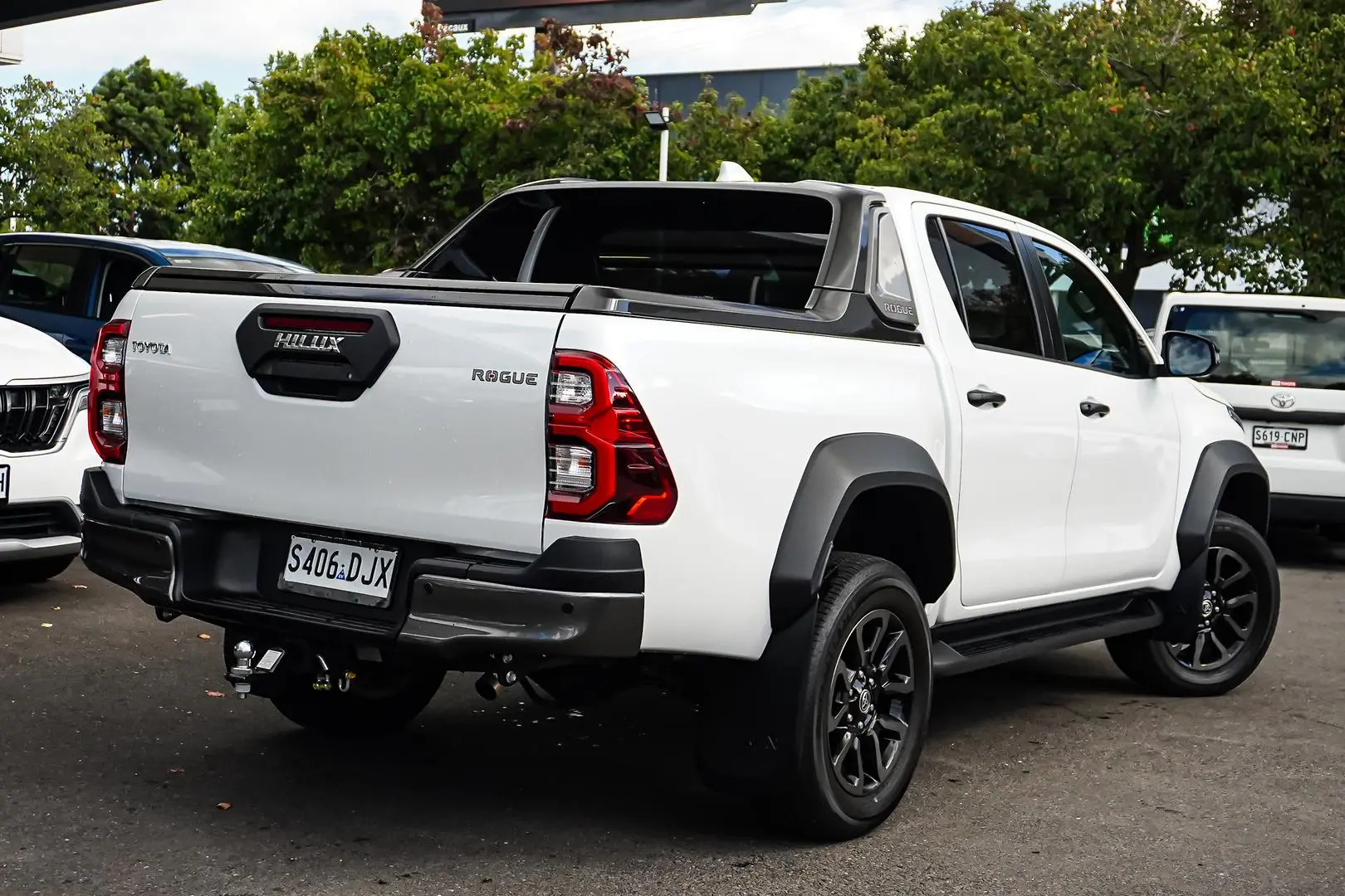 2025 Toyota Hilux Gallery Image 3