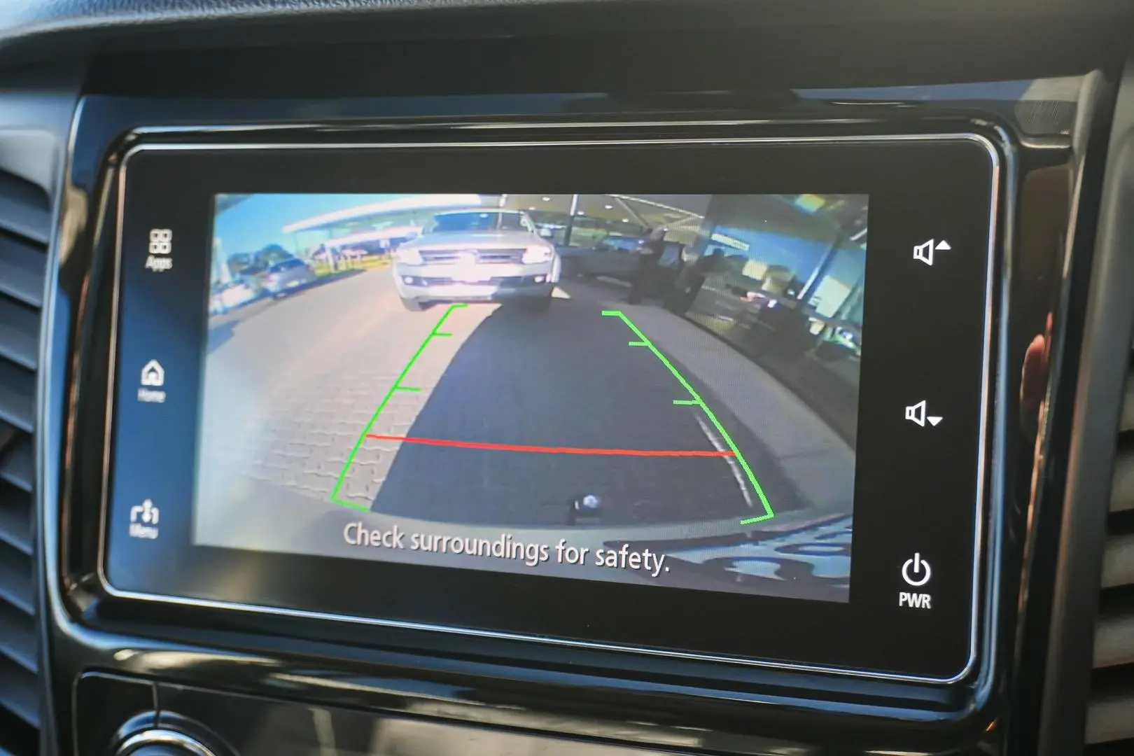 2018 Mitsubishi Pajero Sport Gallery Image 22