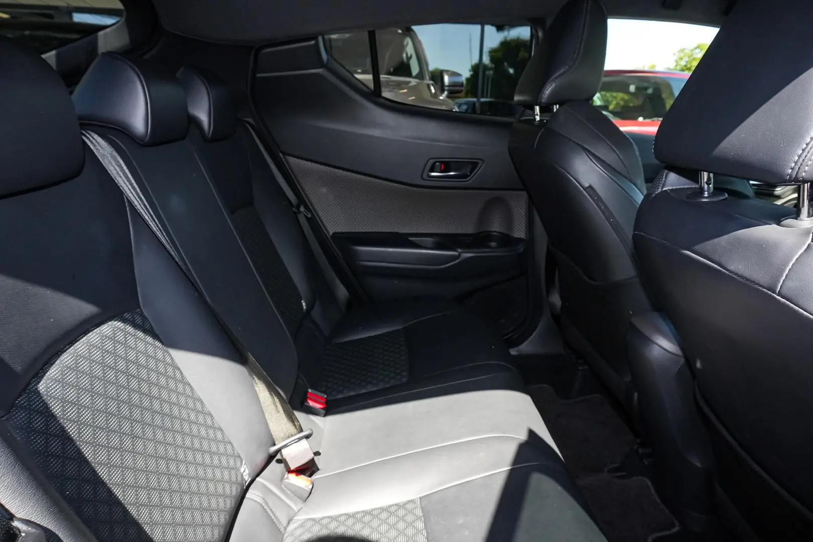 2023 Toyota C-HR Gallery Image 9