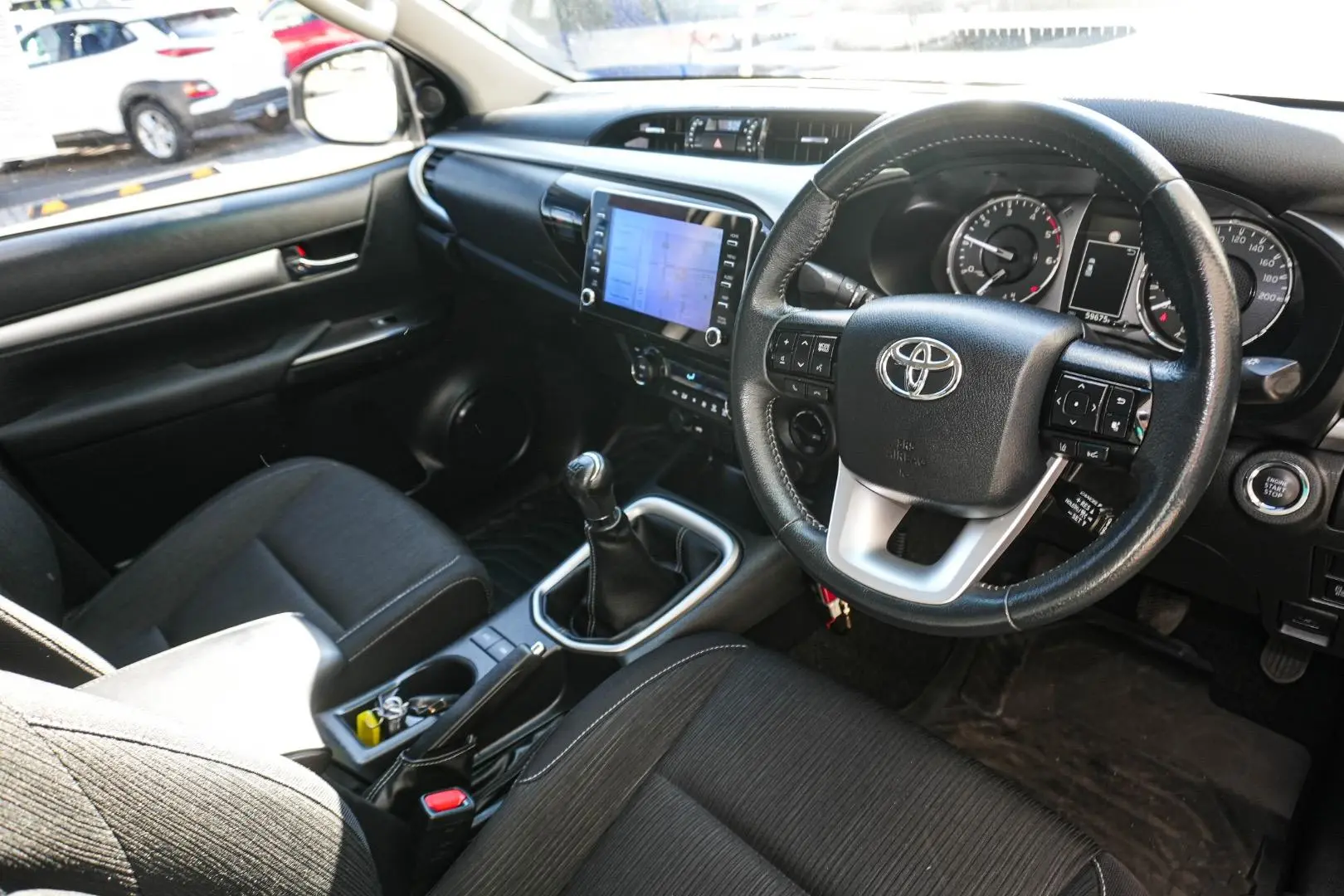2022 Toyota Hilux Gallery Image 7