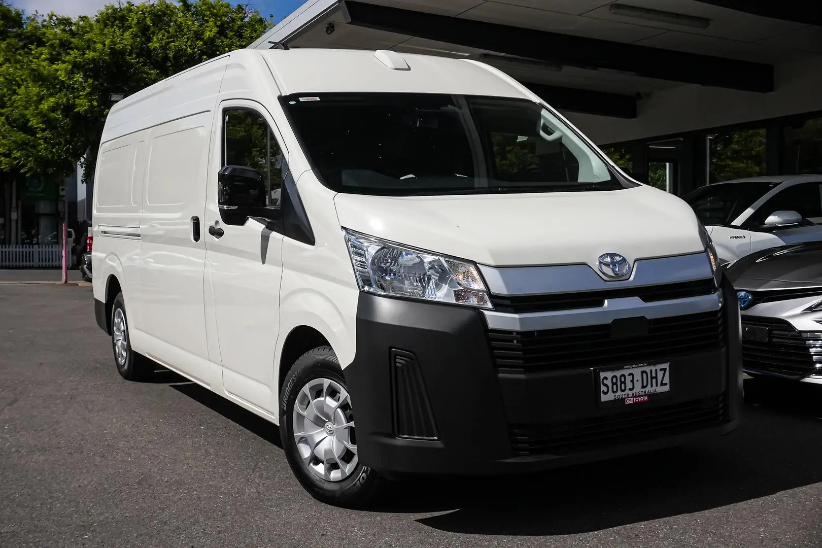 2025 Toyota Hiace Gallery Image 2