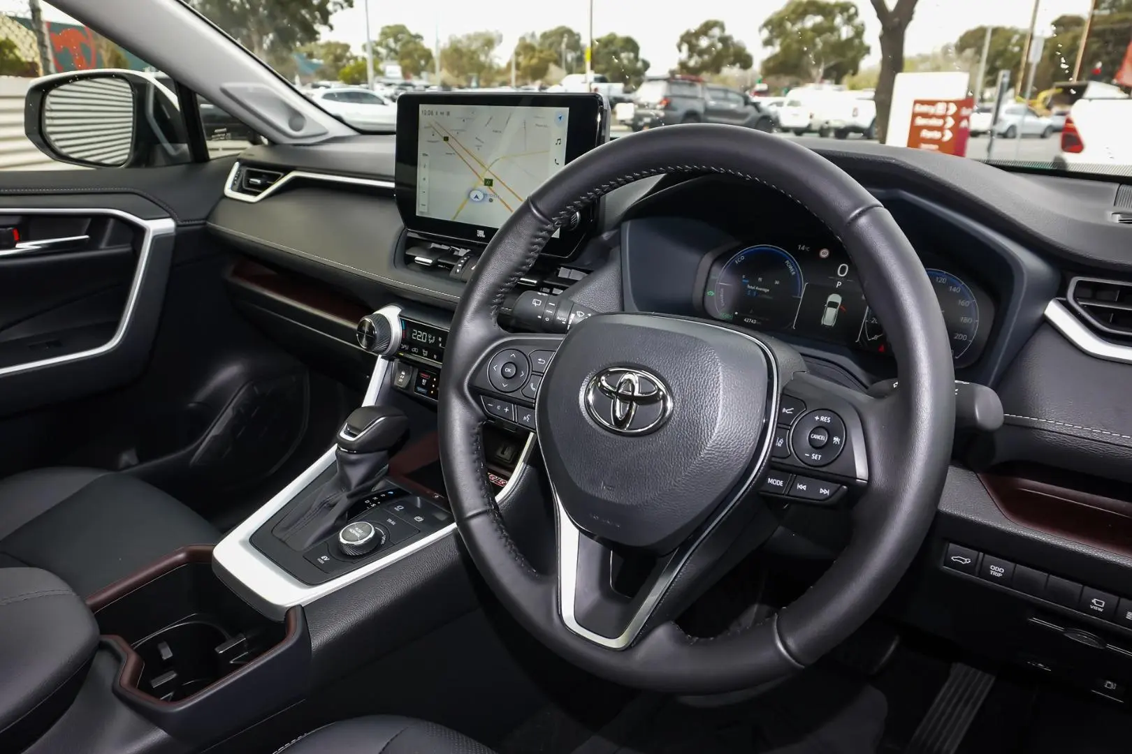 2025 Toyota RAV4 Gallery Image 7