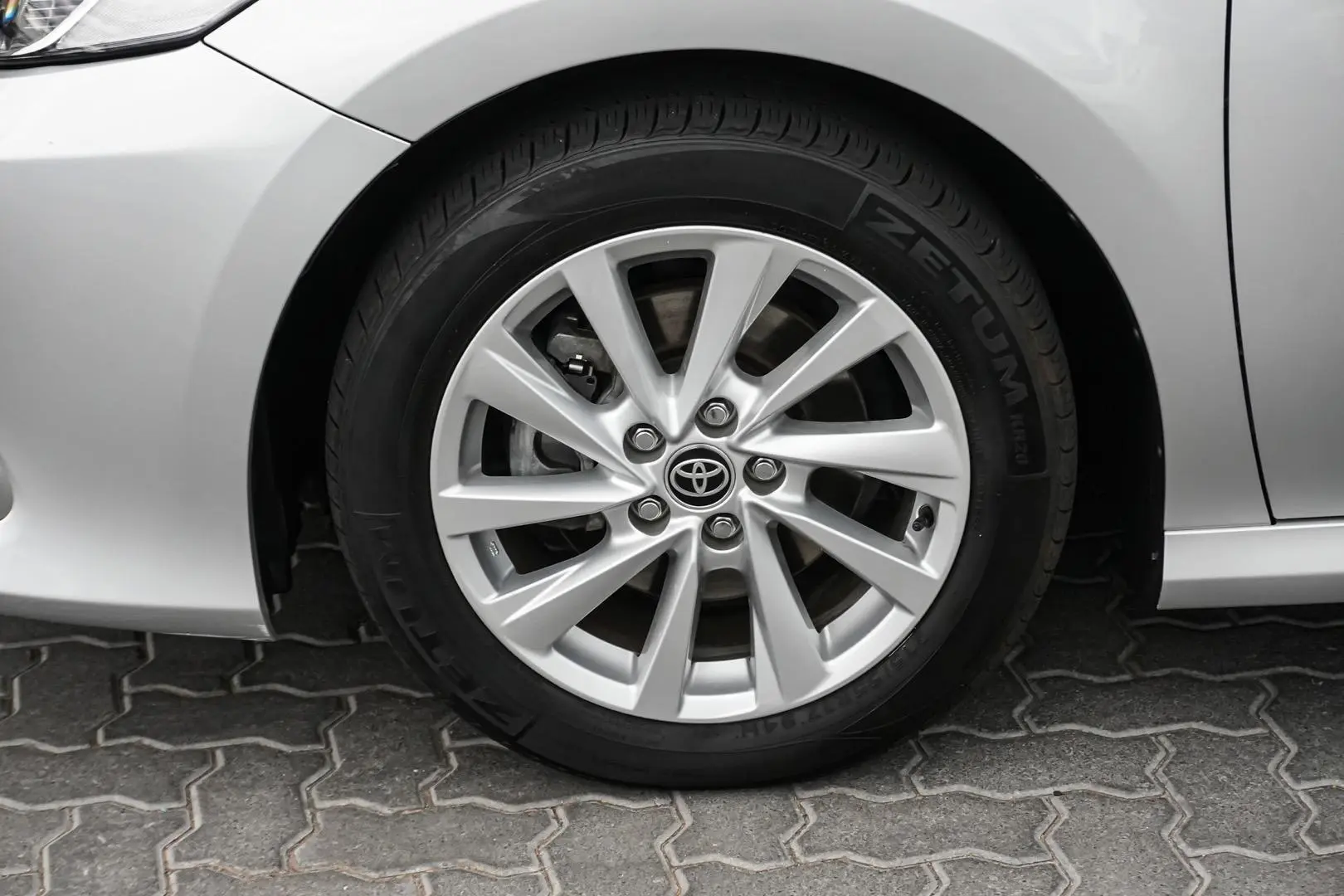 2021 Toyota Camry Gallery Image 13