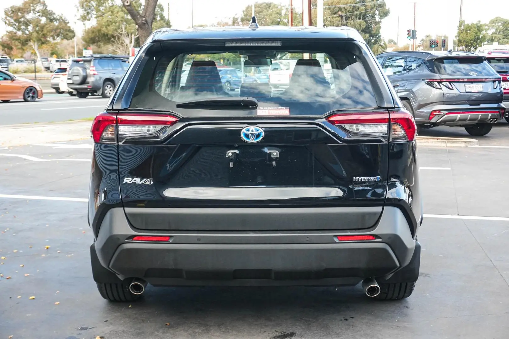 2022 Toyota RAV4 Gallery Image 6