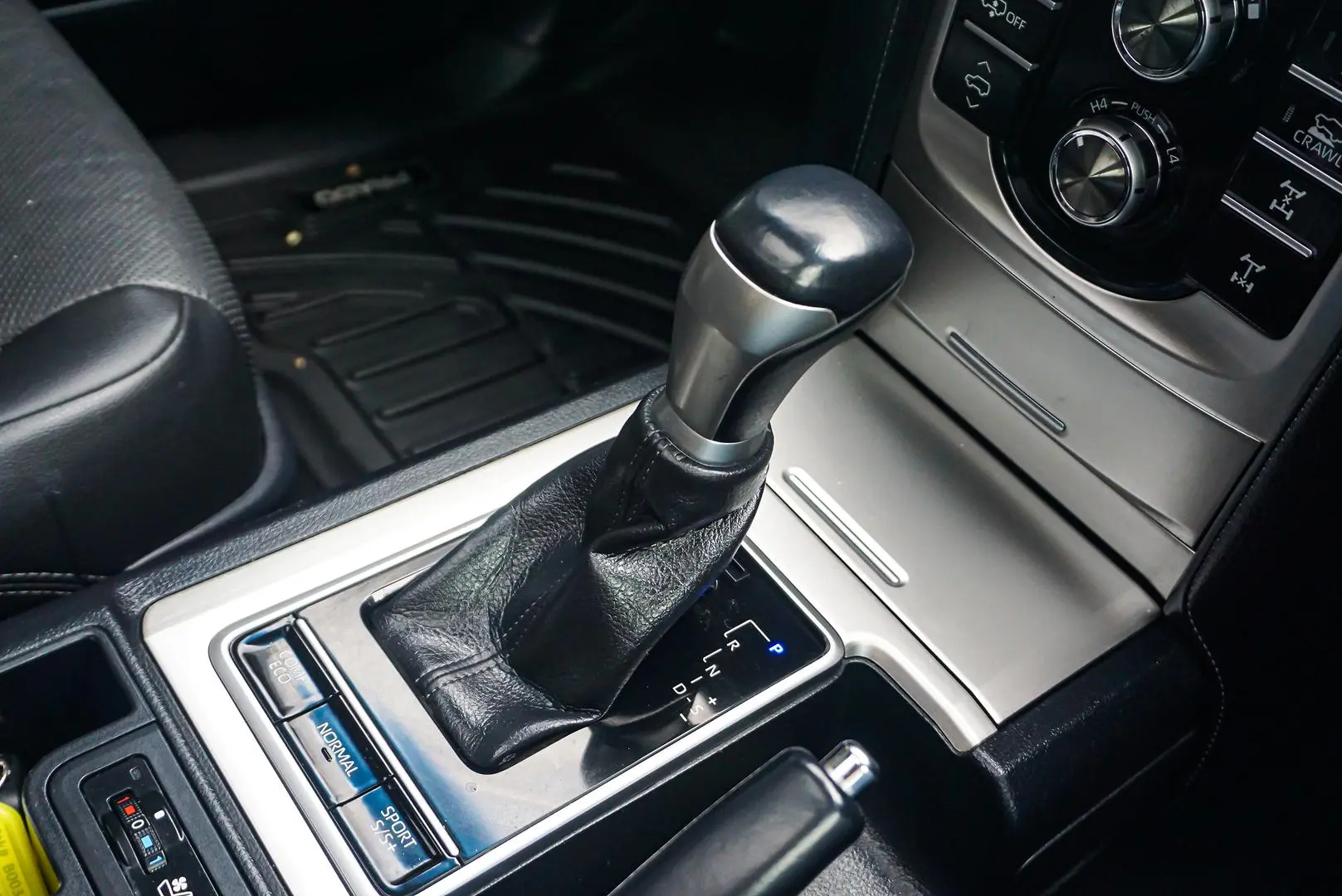2021 Toyota Landcruiser Prado Gallery Image 18