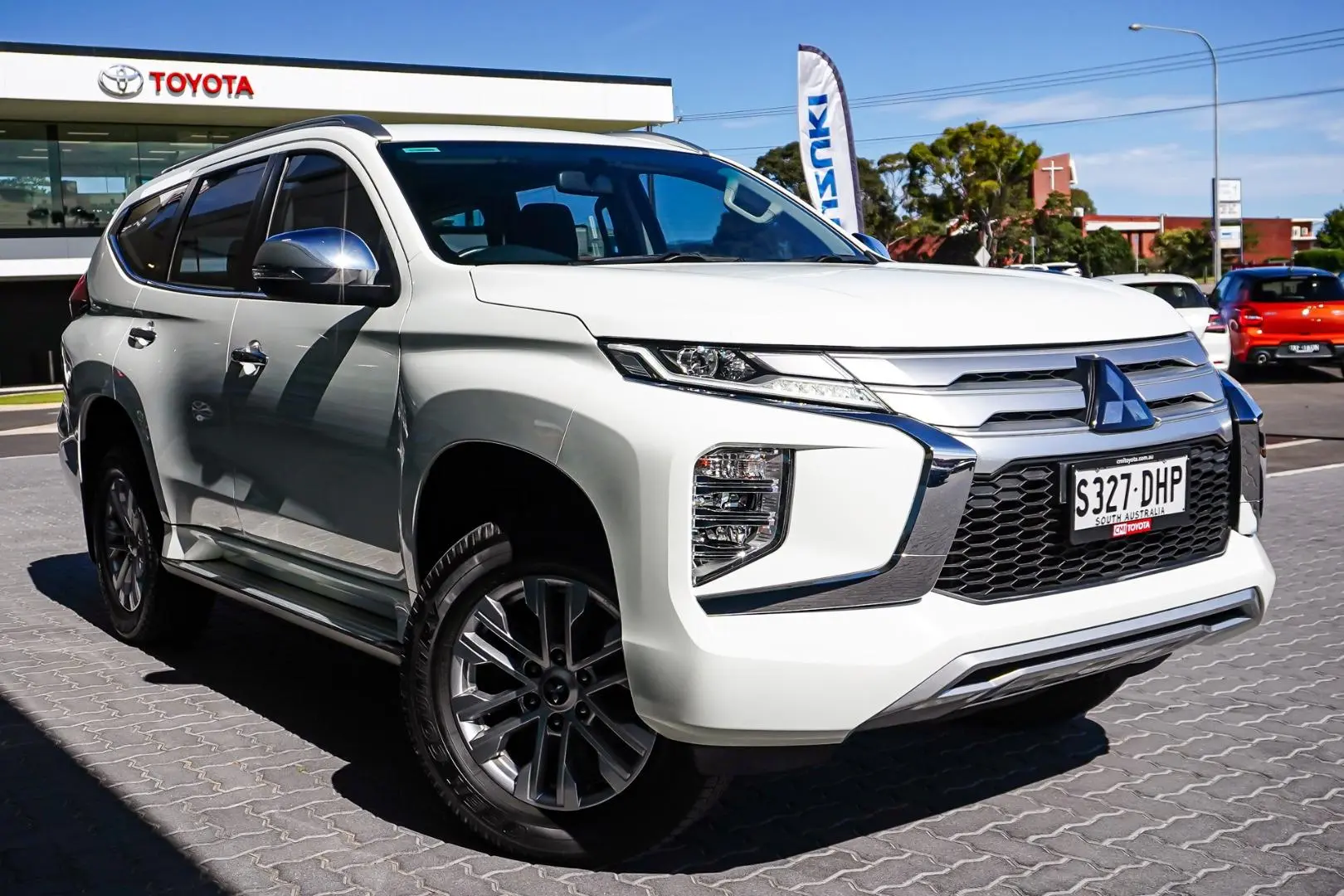2021 Mitsubishi Pajero Sport Gallery Image 2