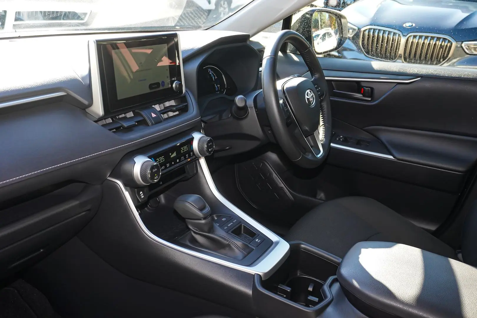 2025 Toyota RAV4 Gallery Image 9