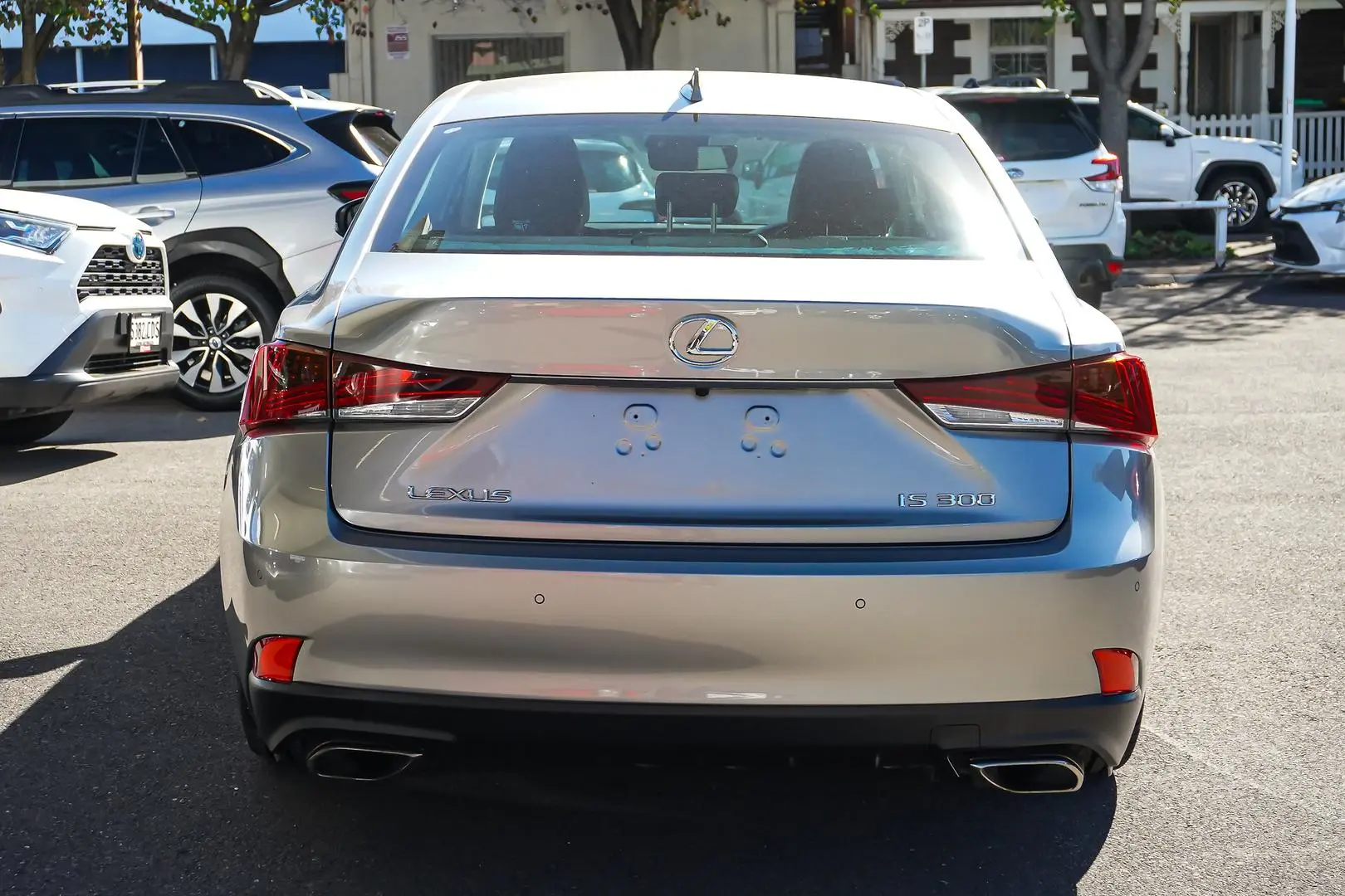 2018 Lexus IS Gallery Image 5