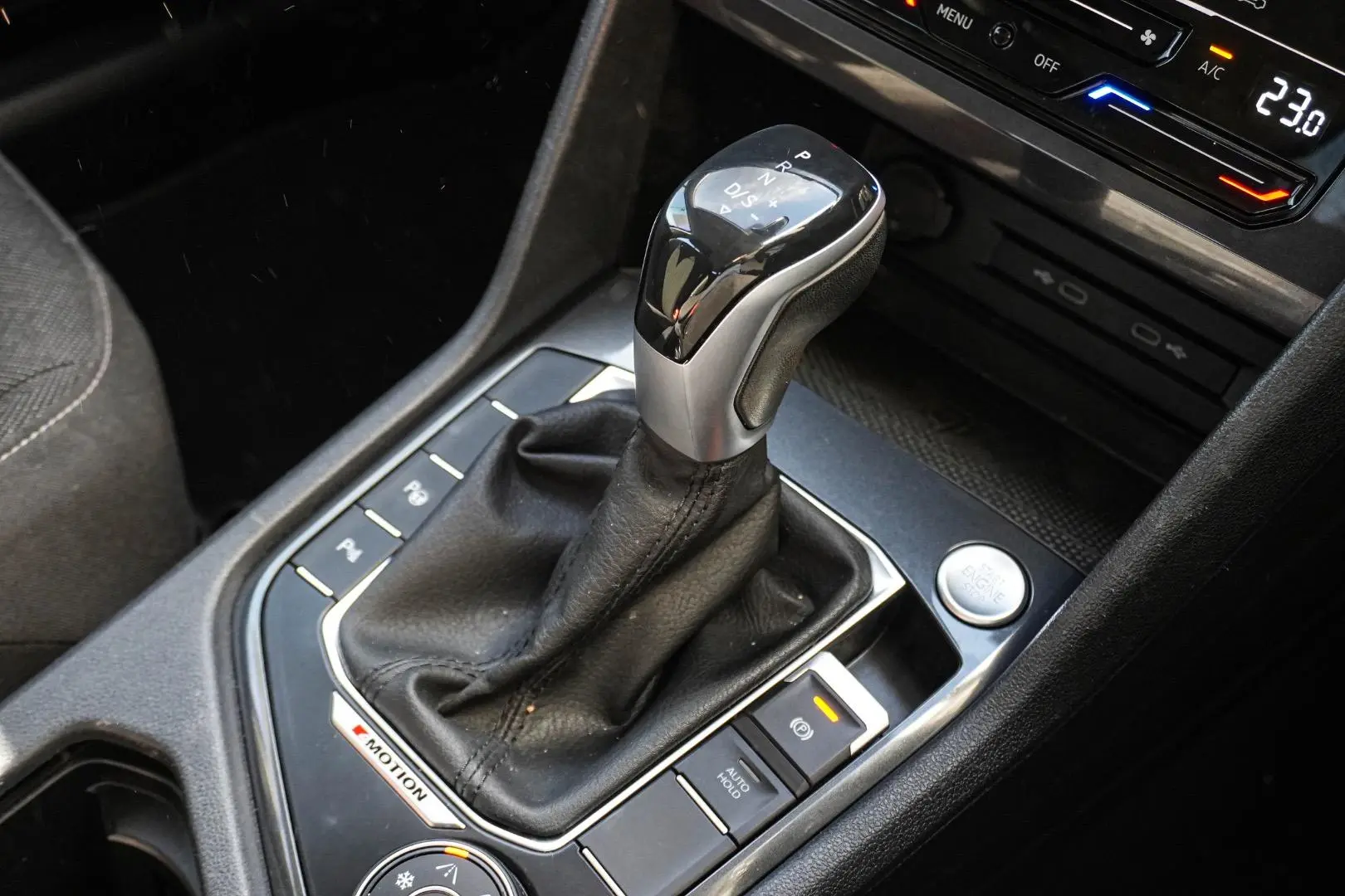 2022 Volkswagen Tiguan Gallery Image 20