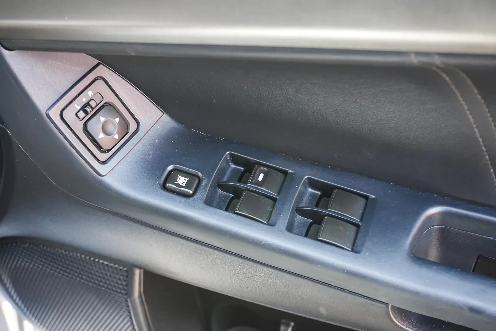 2014 Mitsubishi Lancer Gallery Image 15