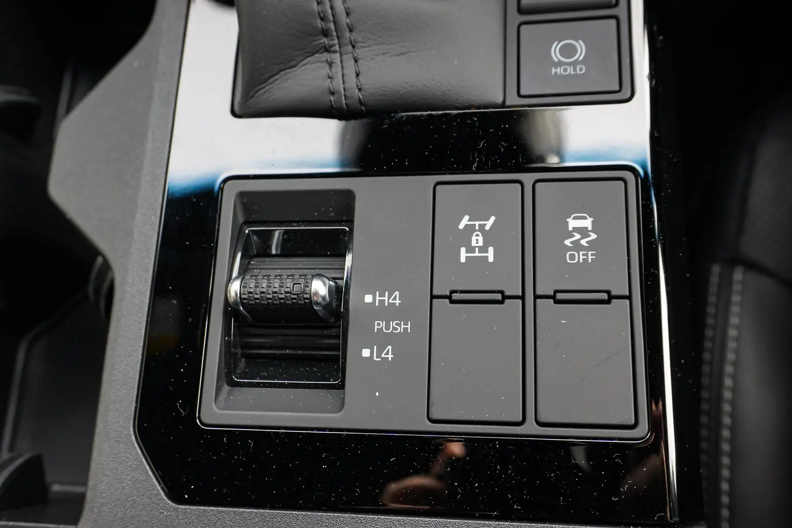 2025 Toyota Landcruiser Prado Gallery Image 20