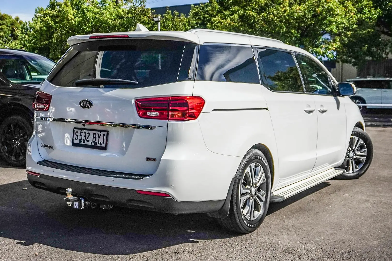 2018 Kia Carnival Gallery Image 3
