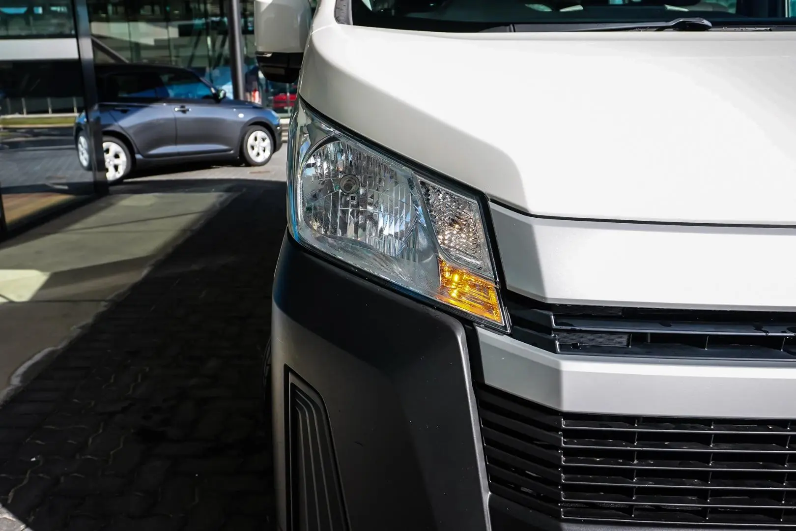 2019 Toyota Hiace Gallery Image 13