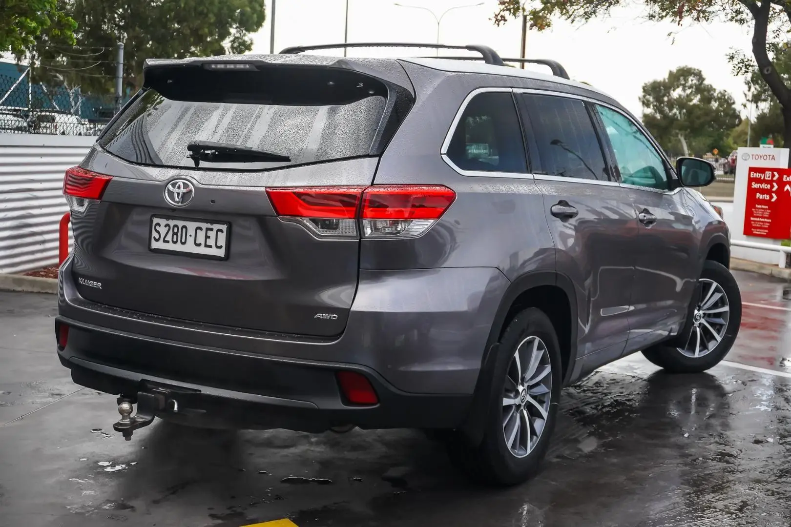 2019 Toyota Kluger Gallery Image 3