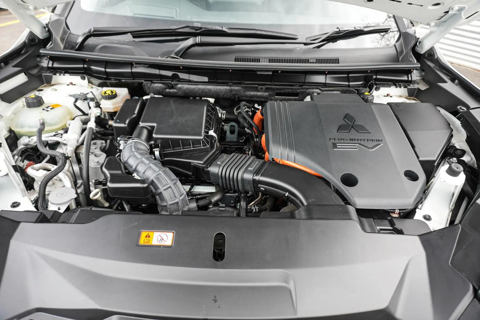 2023 Mitsubishi Outlander Gallery Image 25