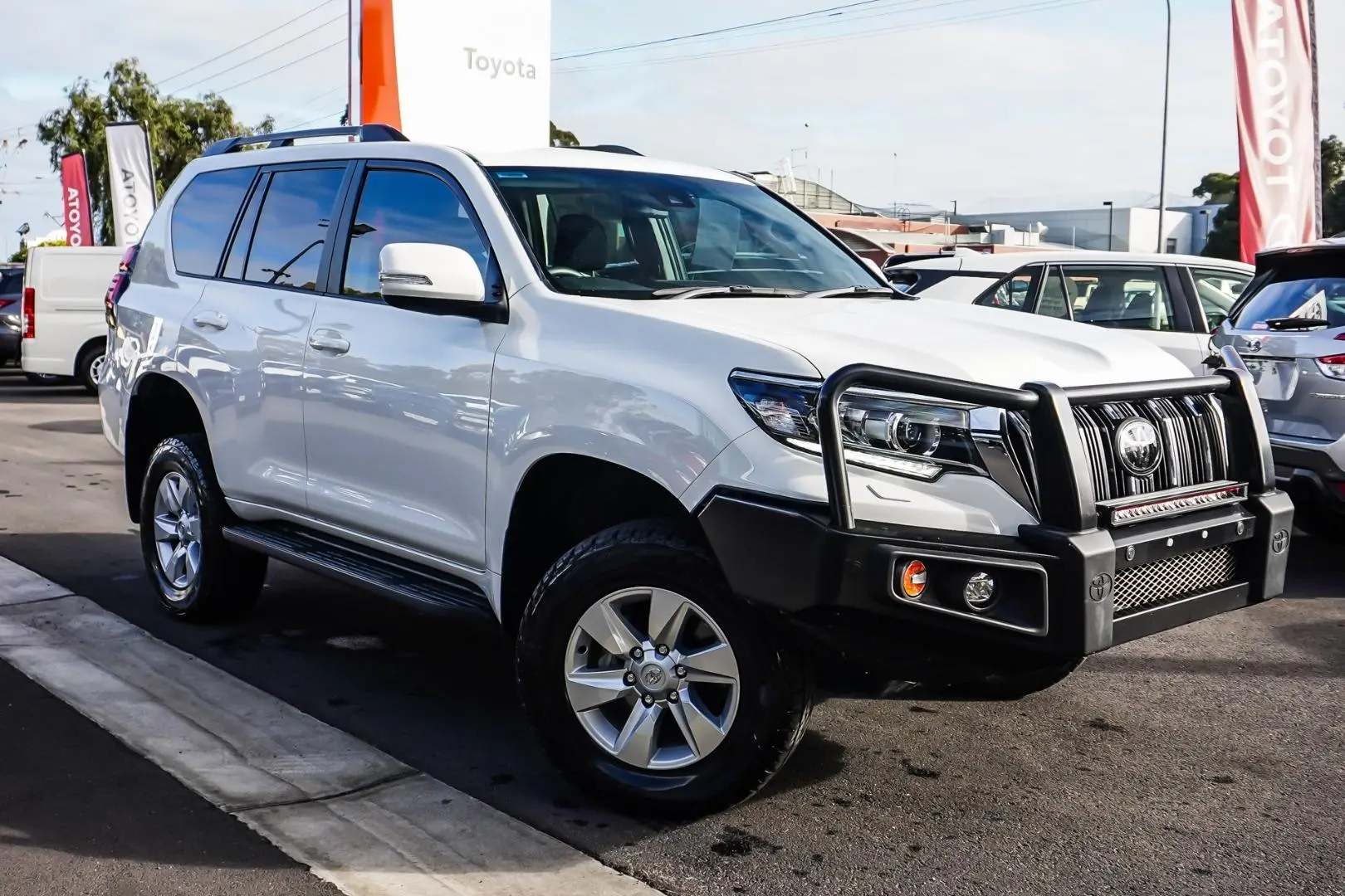 2021 Toyota Landcruiser Prado Gallery Image 1