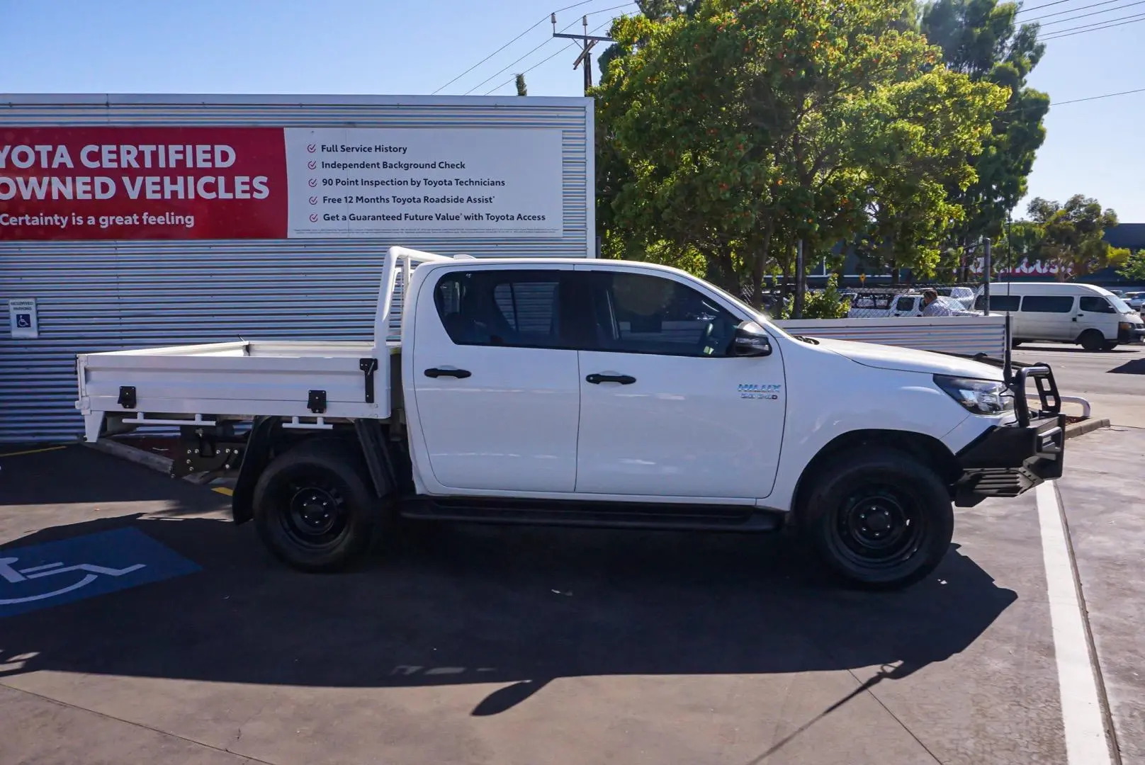 2021 Toyota Hilux Gallery Image 3