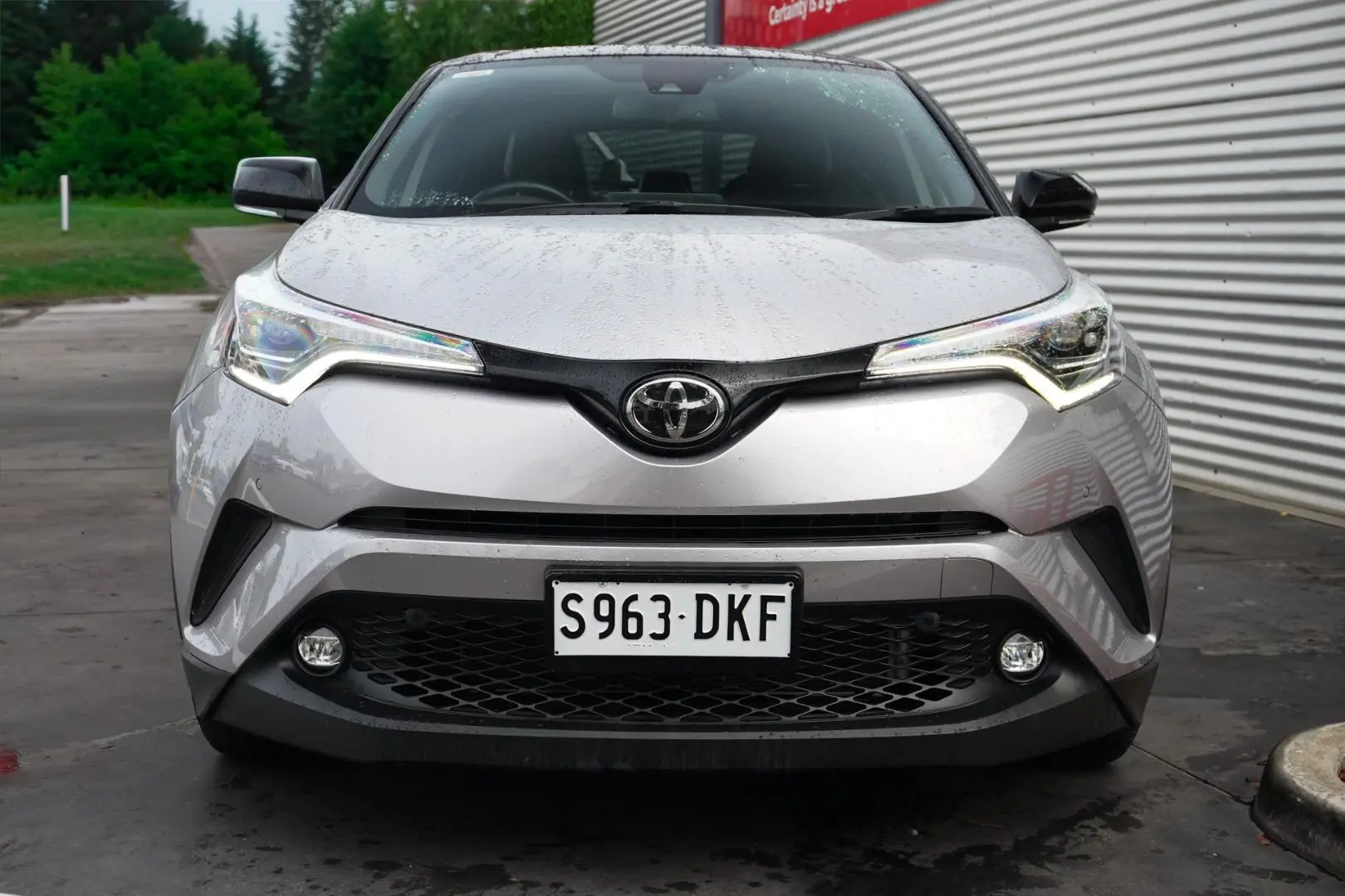 2018 Toyota C-HR Gallery Image 4