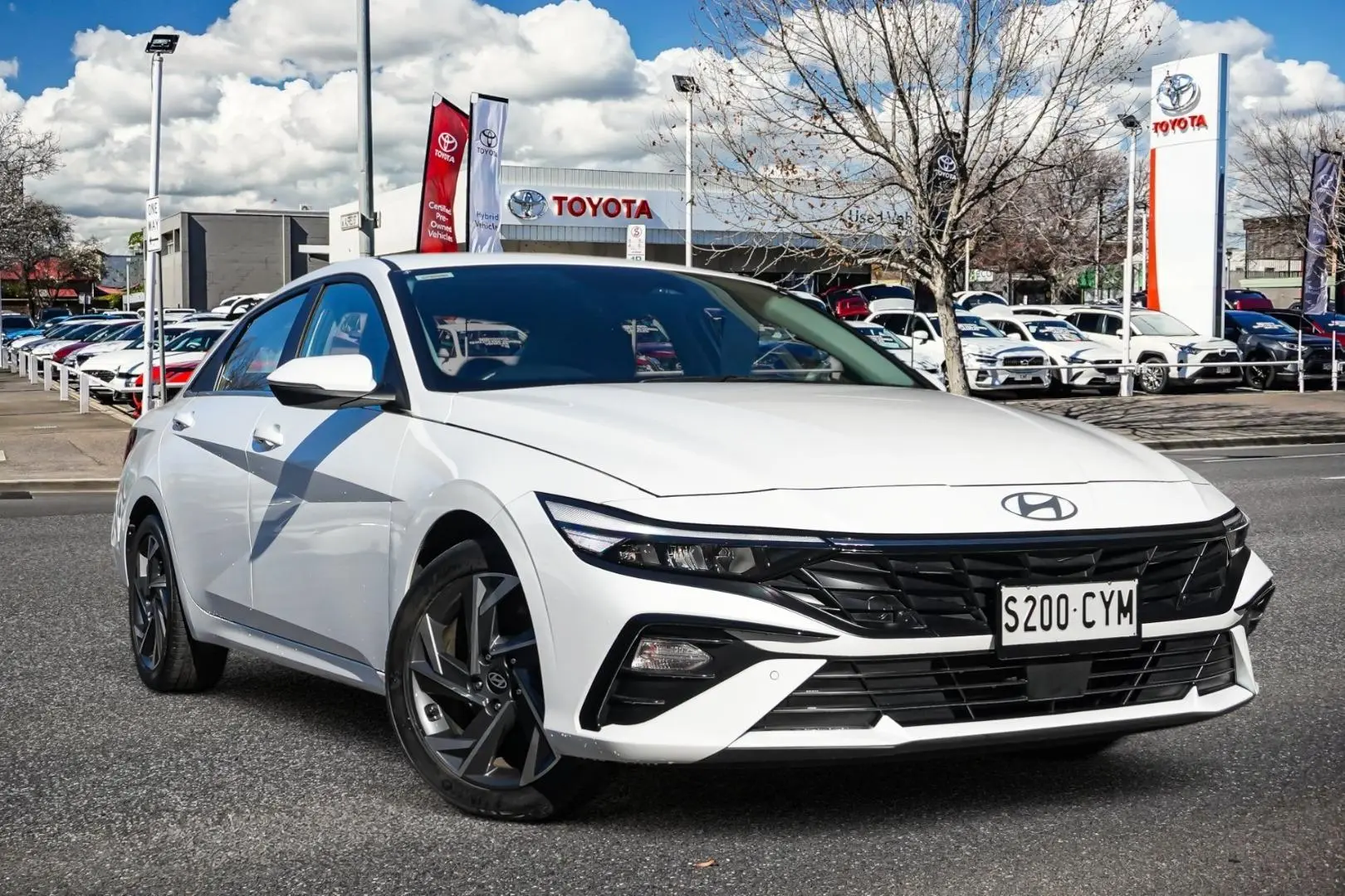 2024 Hyundai i30 Gallery Image 1