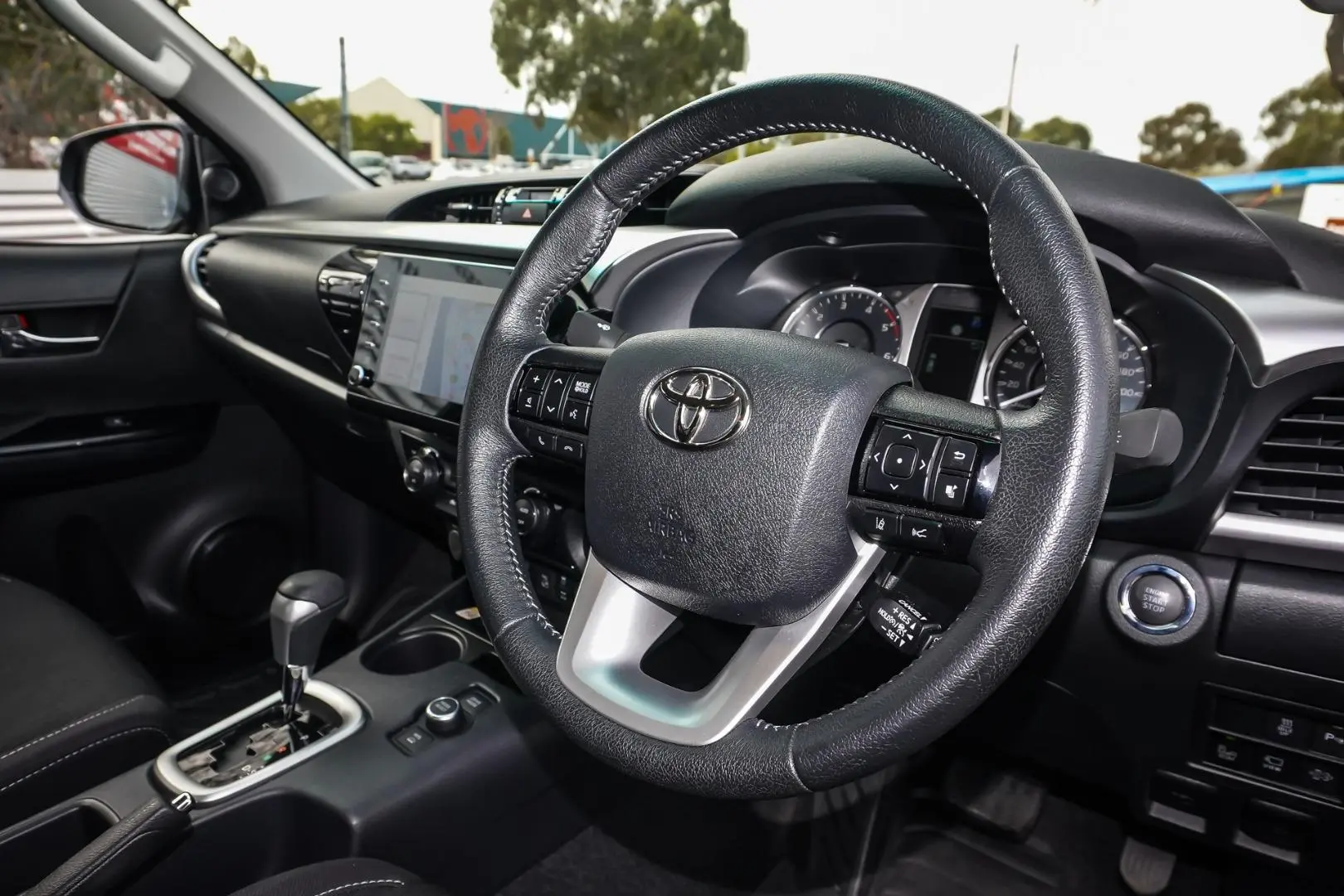 2024 Toyota Hilux Gallery Image 7