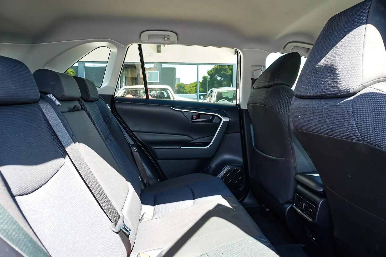 2024 Toyota RAV4 Gallery Image 7