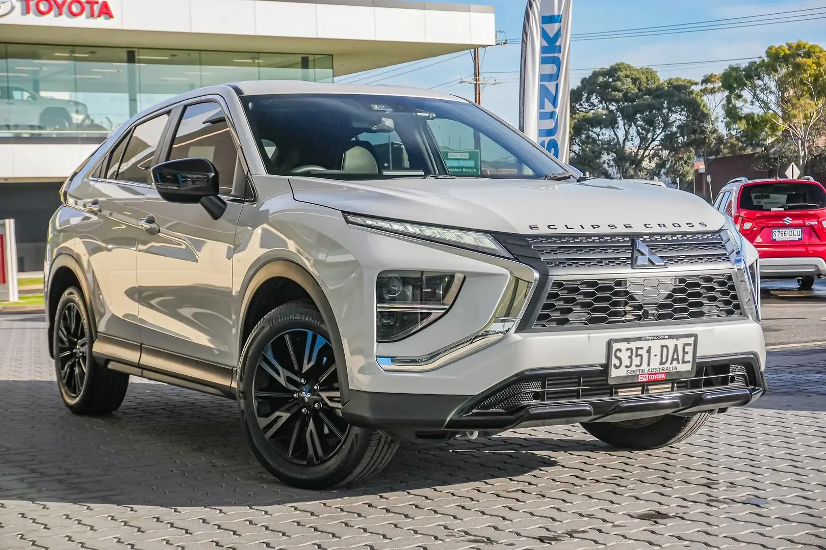 2023 Mitsubishi Eclipse Cross Gallery Image 2