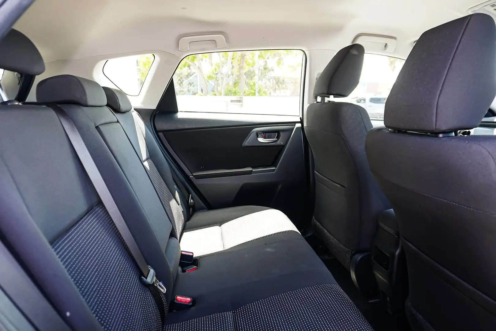 2018 Toyota Corolla Gallery Image 8