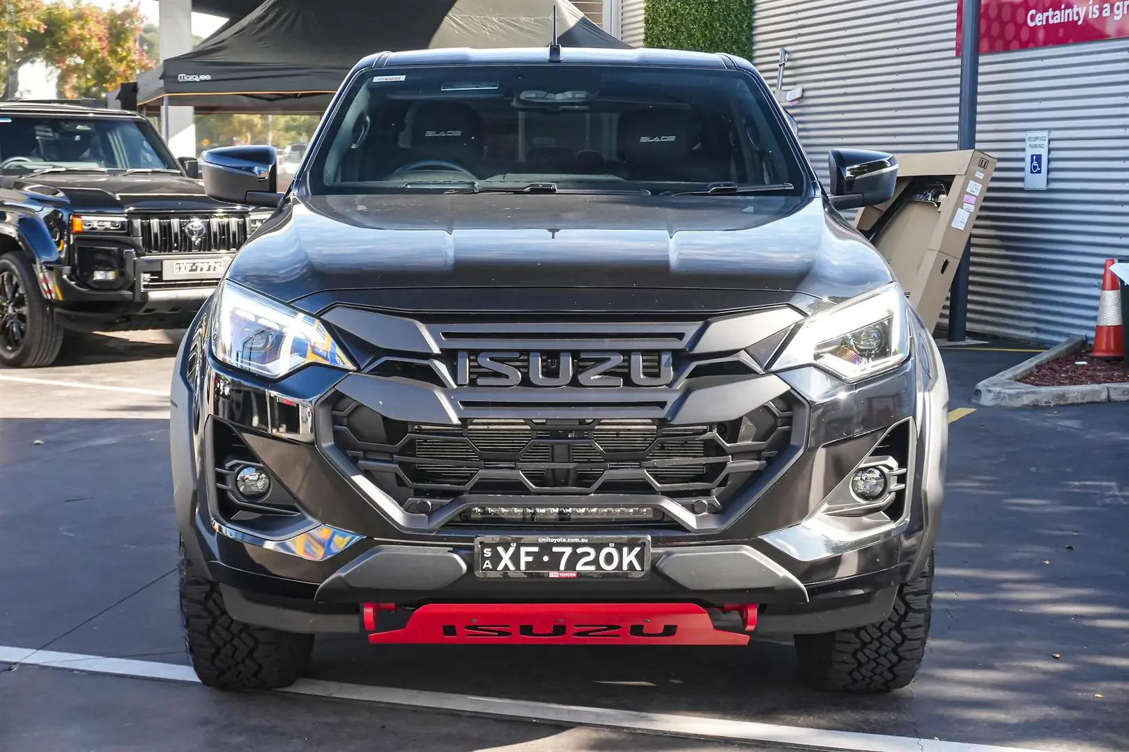 2025 Isuzu D-MAX Gallery Image 5