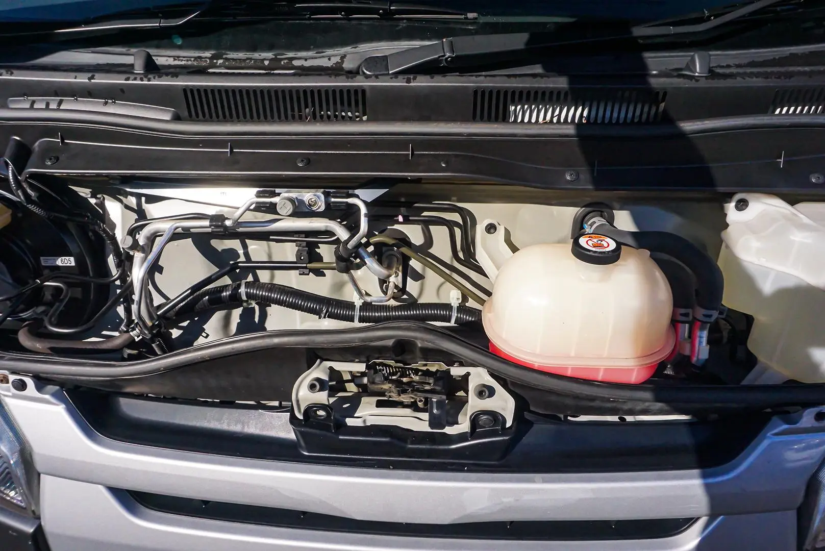 2018 Toyota Hiace Gallery Image 23