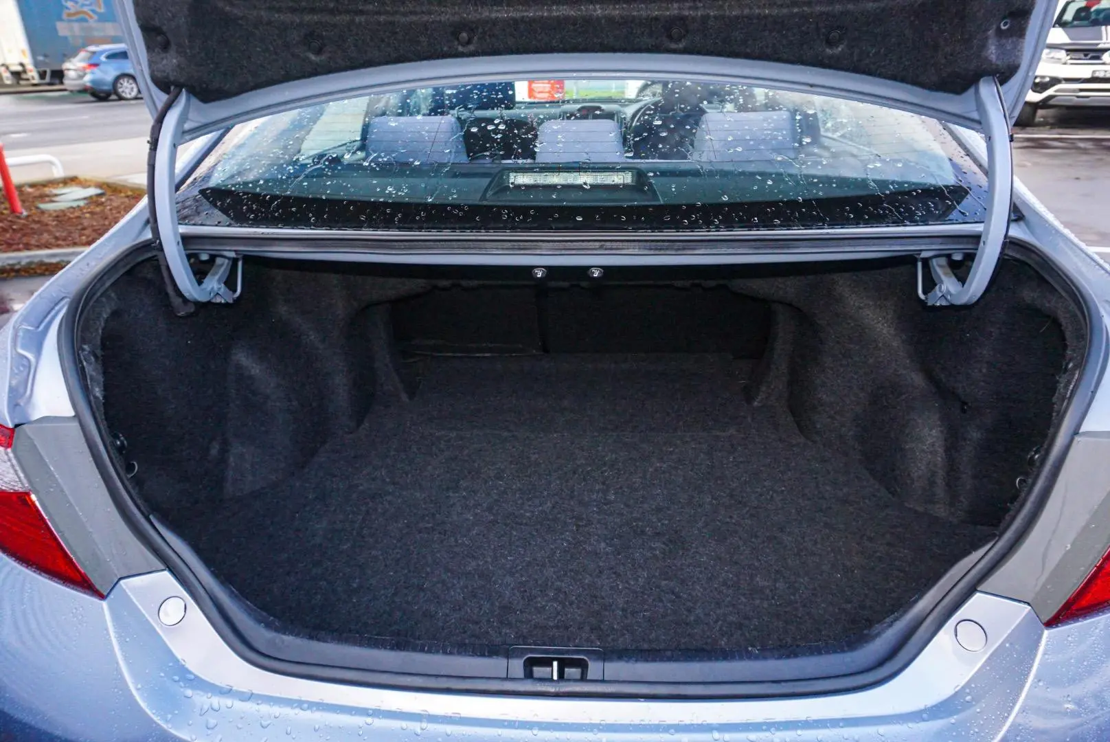 2015 Toyota Camry Gallery Image 11